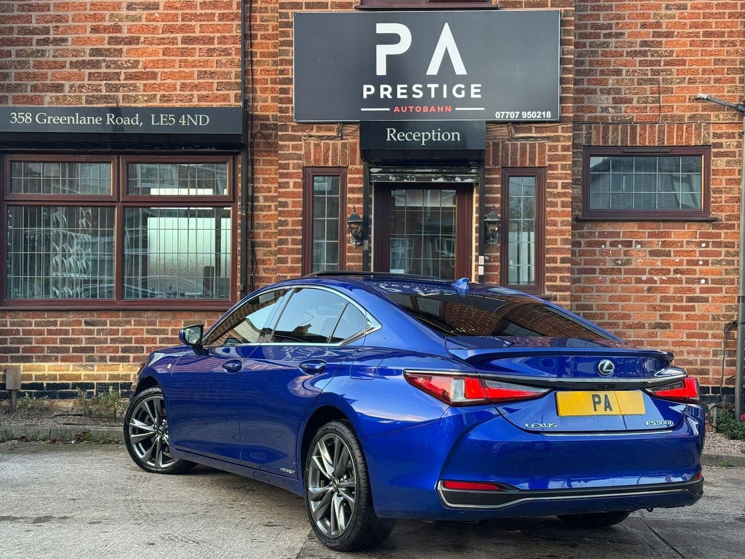 Used Lexus ES 2019 for sale - 76786489: Photo 2