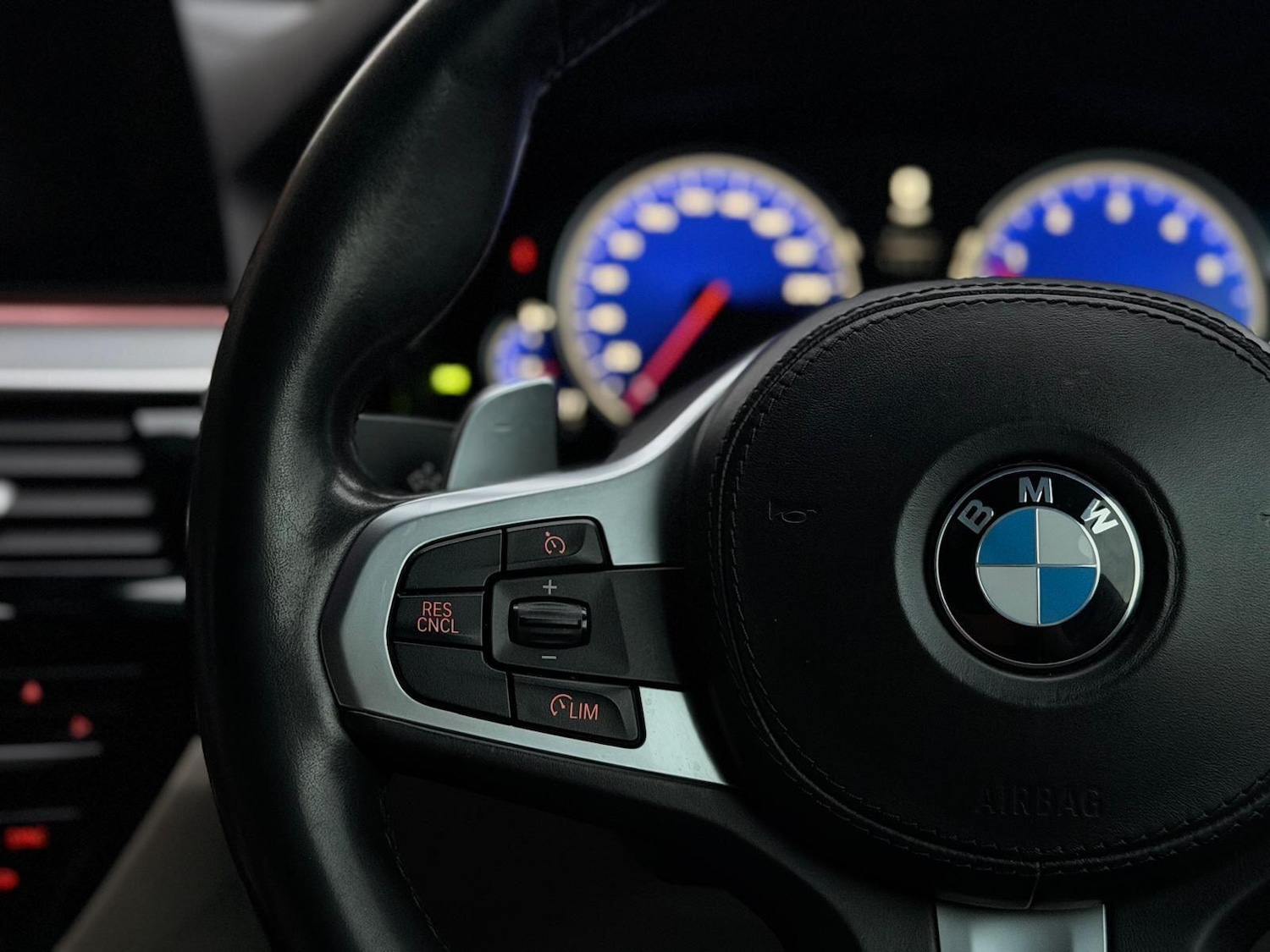 Used BMW 5 Series 2017 for sale - 76976558: Photo 17