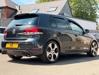 Used Volkswagen Golf 2010 for sale - 79236180: Photo