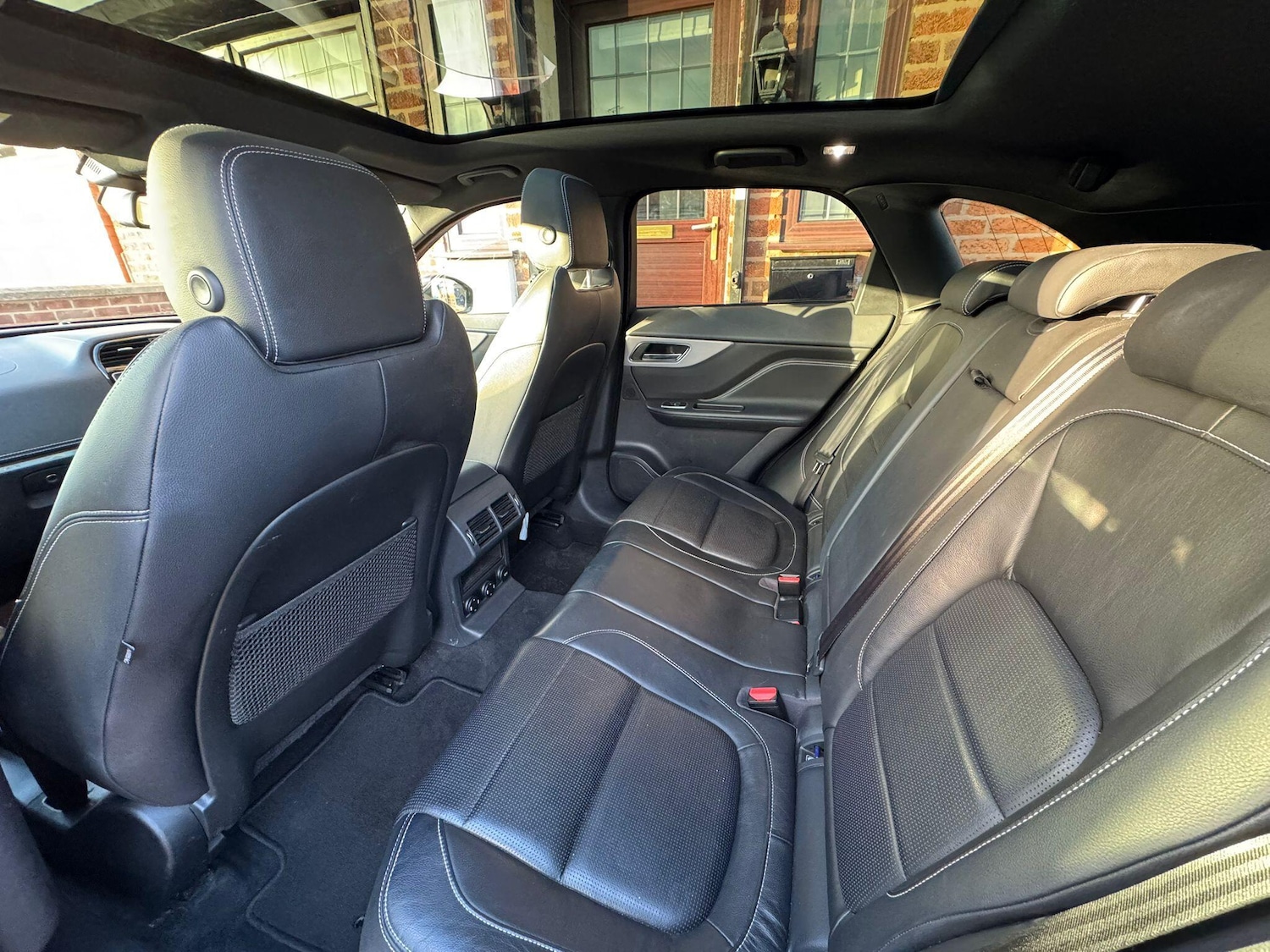 Used Jaguar F-Pace 2017 for sale - 76786506: Photo 12