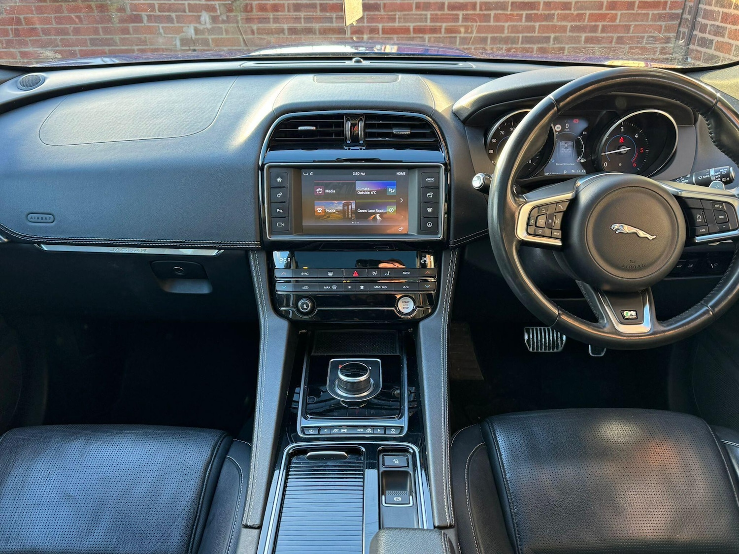 Used Jaguar F-Pace 2017 for sale - 76786506: Photo 16