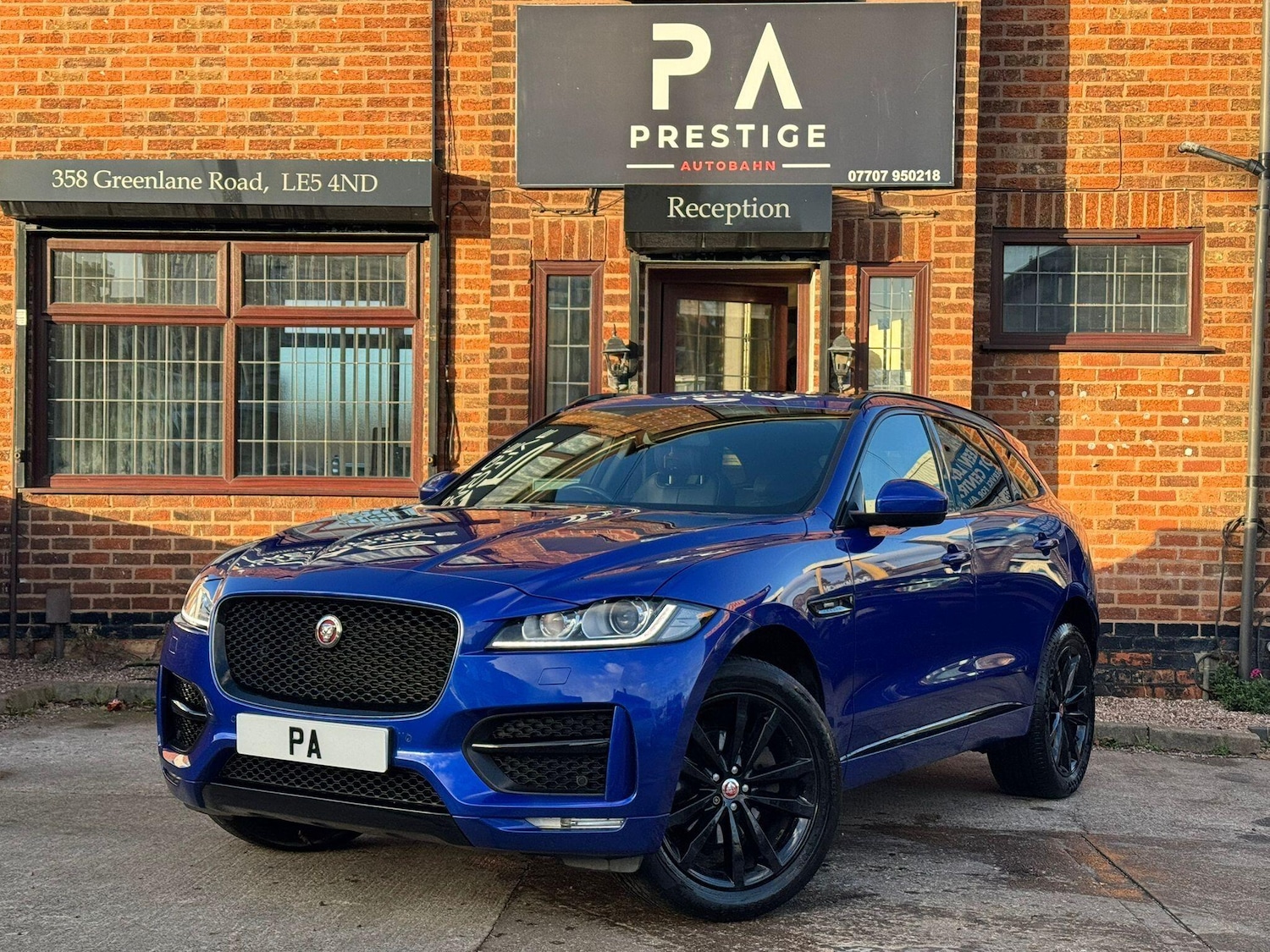Used Jaguar F-Pace 2017 for sale - 76786506: Photo 3