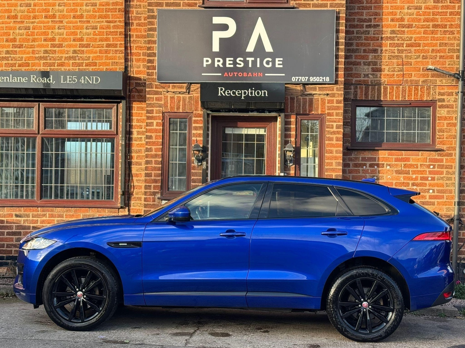 Used Jaguar F-Pace 2017 for sale - 76786506: Photo 6