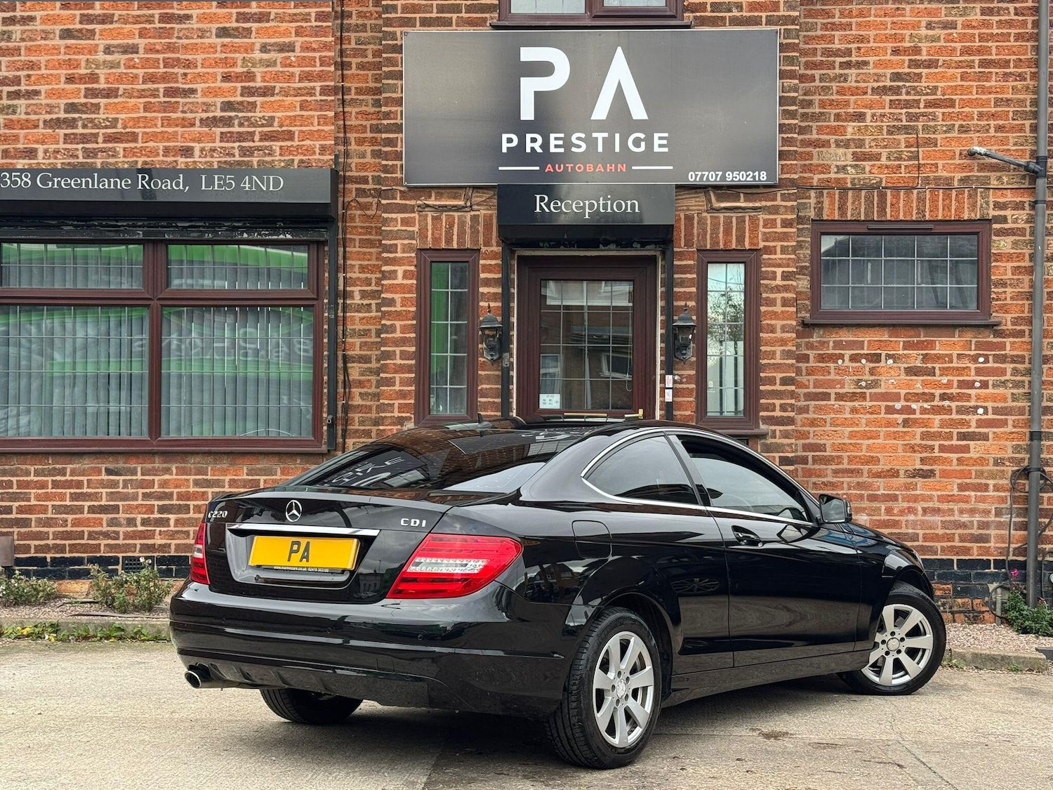 Used Mercedes-Benz C Class 2013 for sale - 76786686: Photo 4