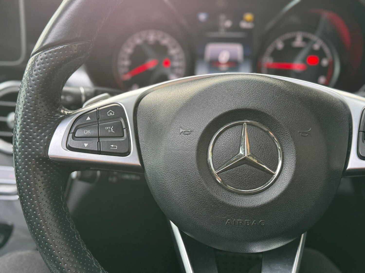 Used Mercedes-Benz GLC 2018 for sale - 76786923: Photo 17