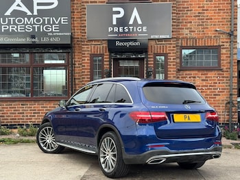 Used Mercedes-Benz GLC 2018 for sale - 76786923: Photo