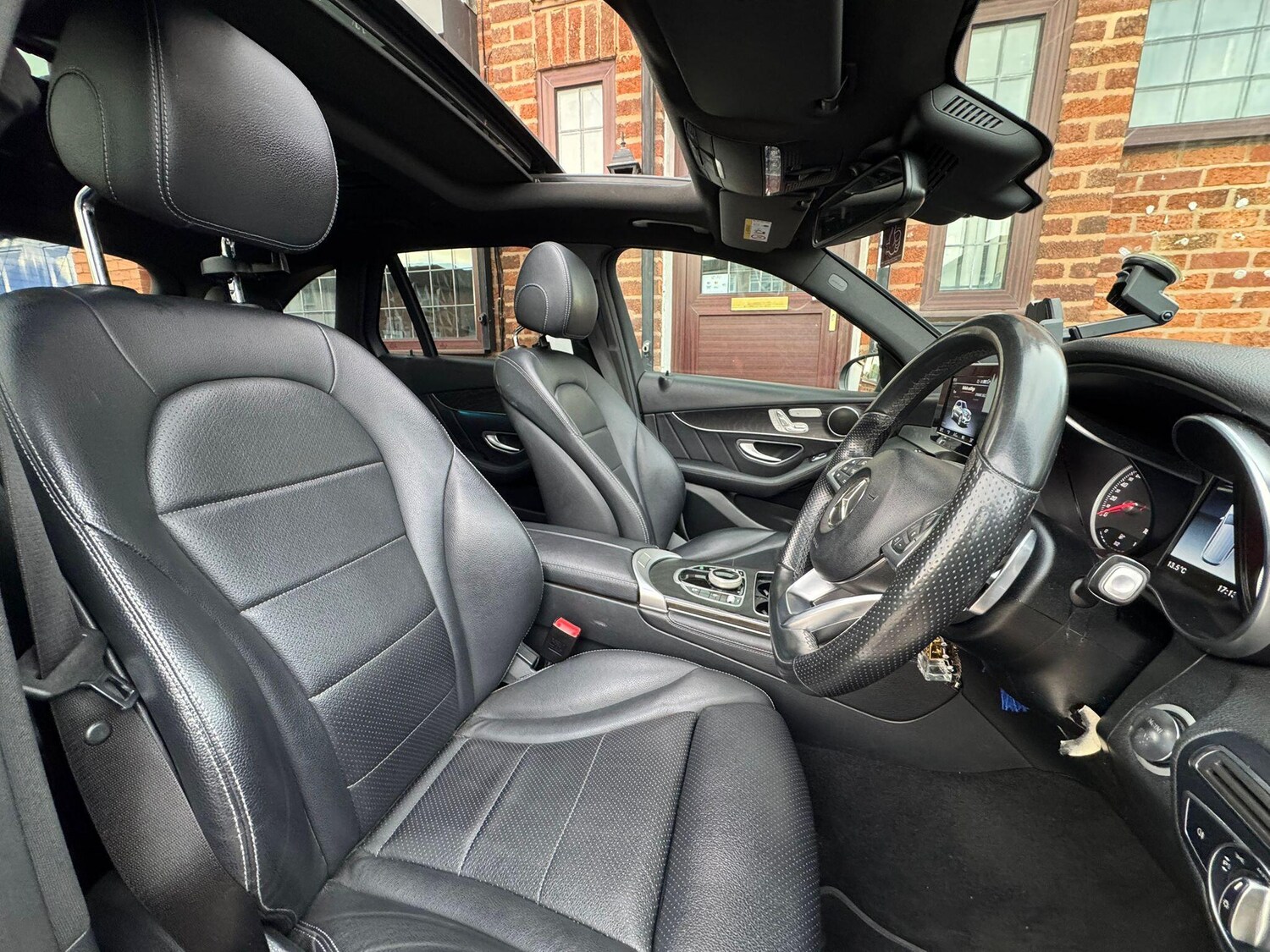 Used Mercedes-Benz GLC 2018 for sale - 76786923: Photo 8