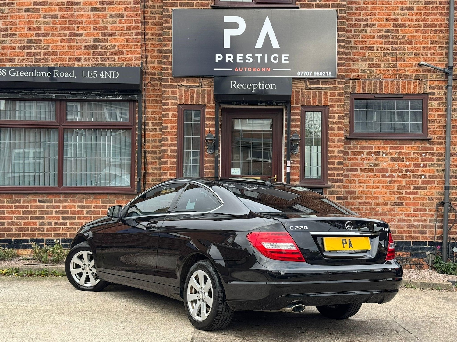 Used Mercedes-Benz C Class 2013 for sale - 76803526: Photo 2