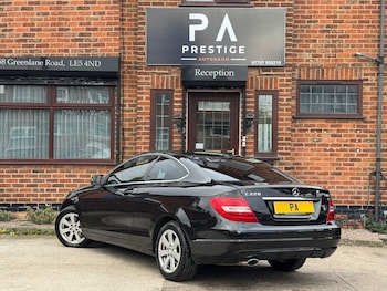 Used Mercedes-Benz C Class 2013 for sale - 76803526: Photo