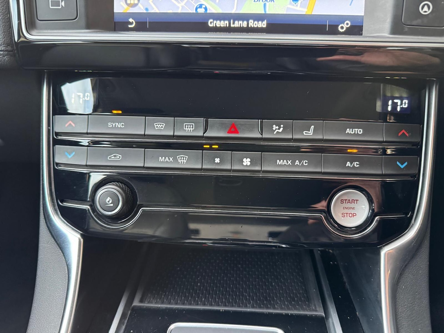 Used Jaguar XE 2016 for sale - 76786443: Photo 19