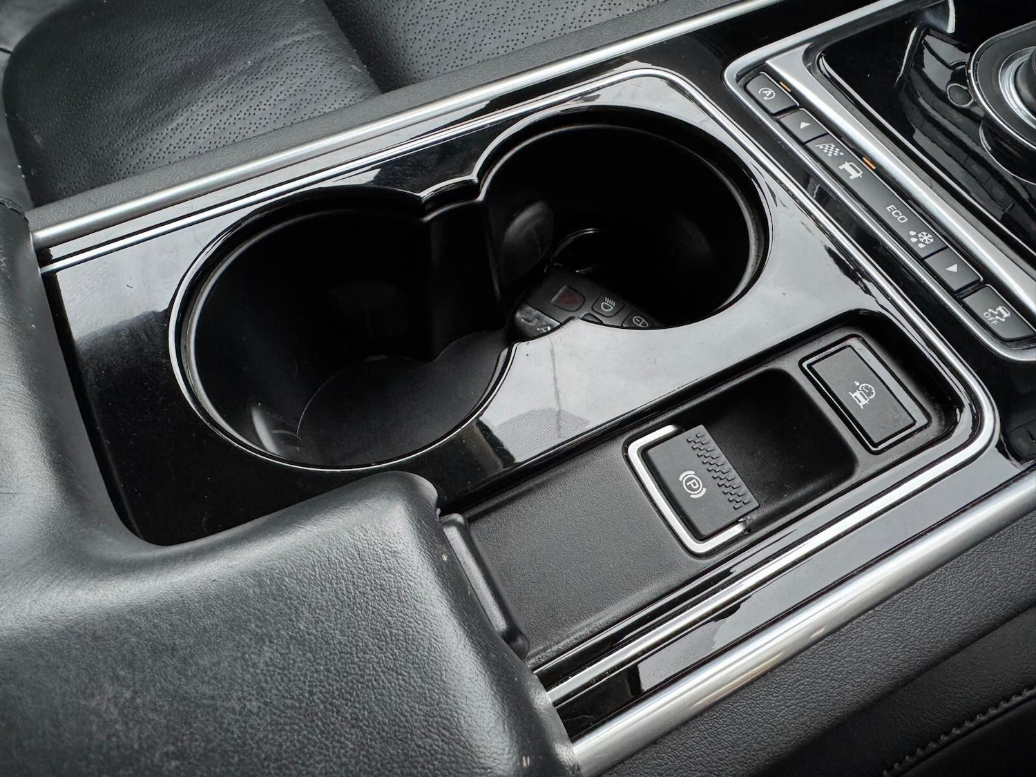 Used Jaguar XE 2016 for sale - 76786443: Photo 21