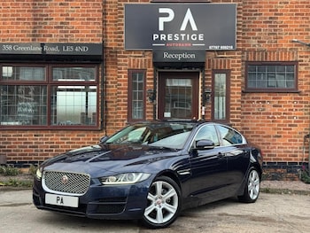 Used Jaguar XE 2016 for sale - 76786443: Photo