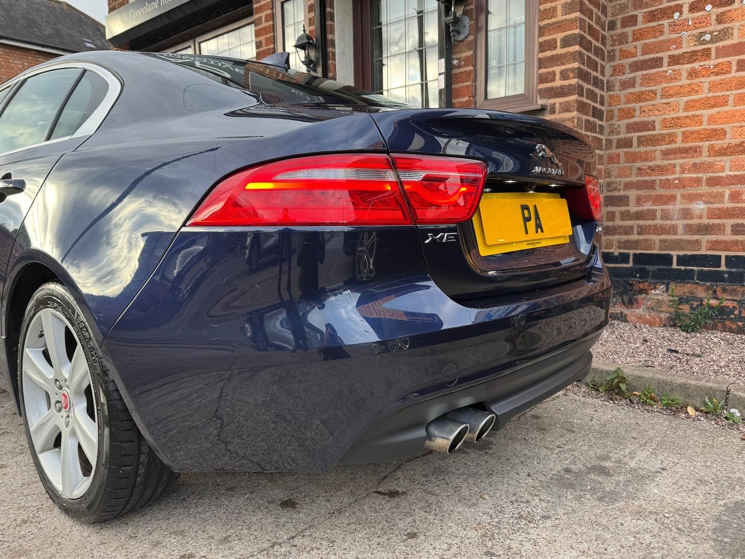 Used Jaguar XE 2016 for sale - 76786443: Photo 7