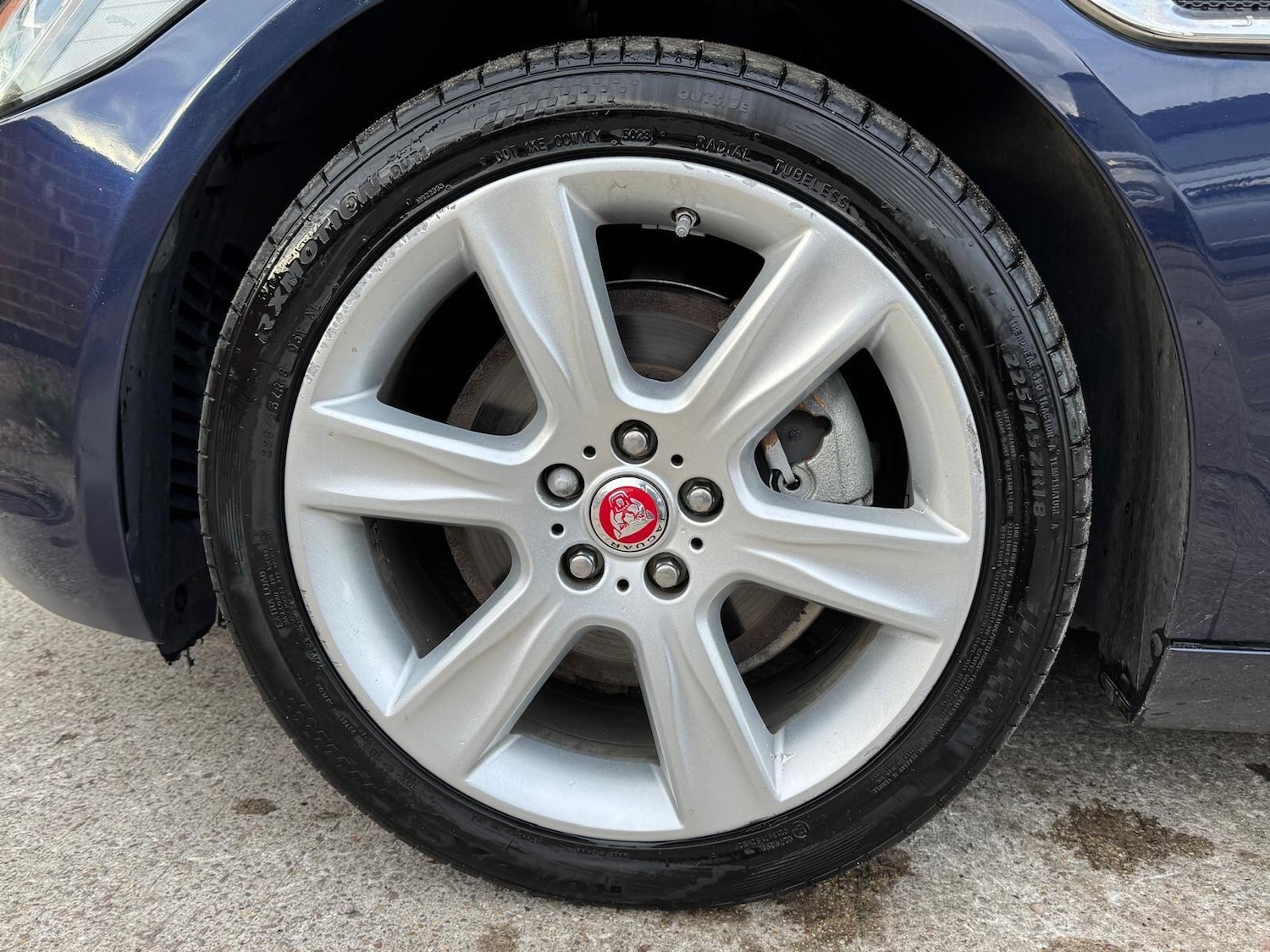 Used Jaguar XE 2016 for sale - 76786443: Photo 8