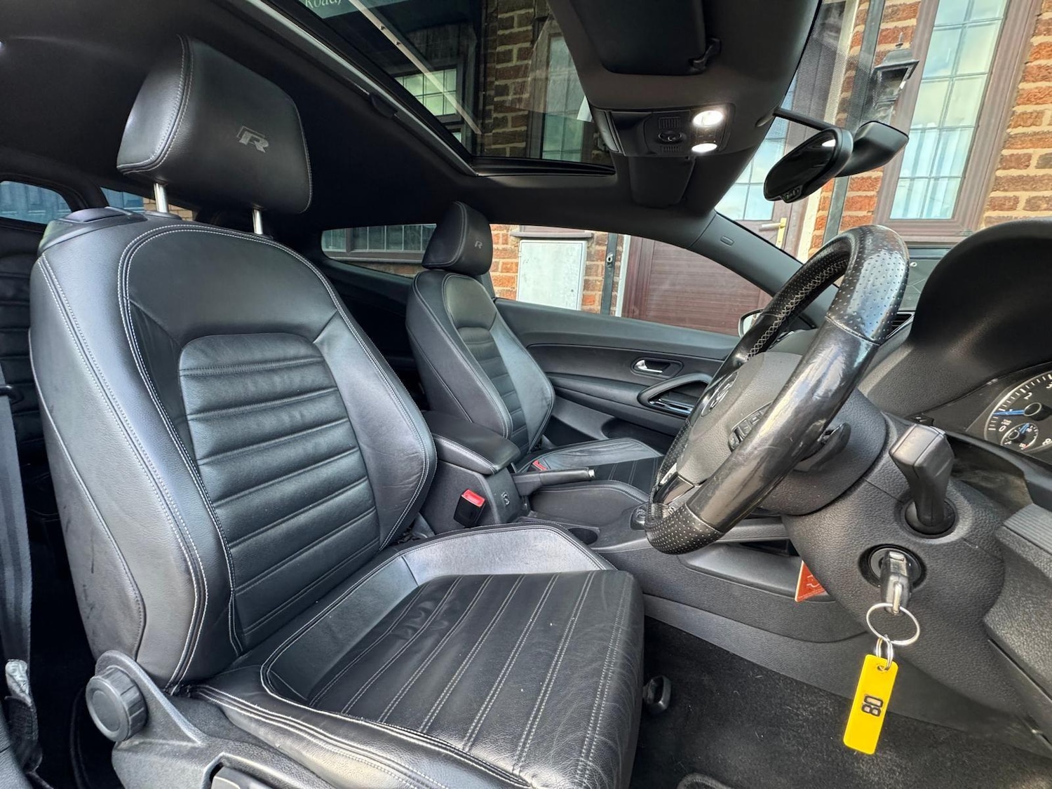 Used Volkswagen Scirocco 2010 for sale - 76786502: Photo 11