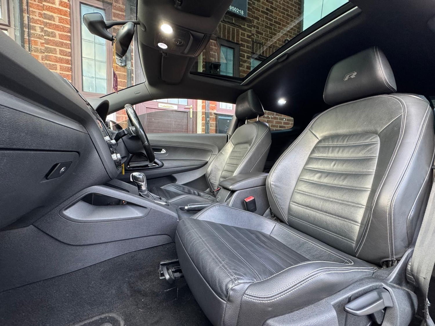 Used Volkswagen Scirocco 2010 for sale - 76786502: Photo 13