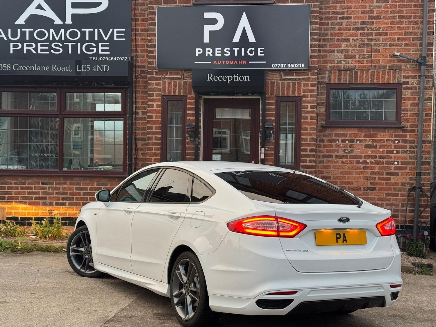 Used Ford Mondeo 2017 for sale - 76786941: Photo 2