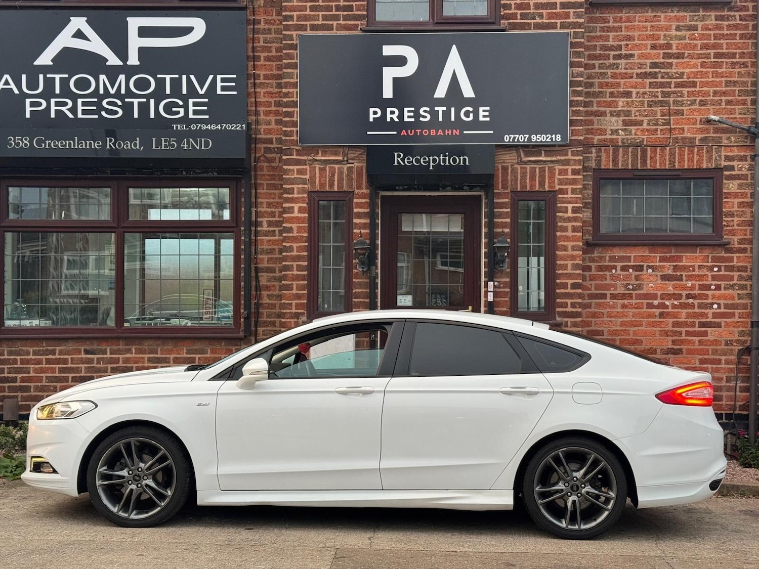 Used Ford Mondeo 2017 for sale - 76786941: Photo 5