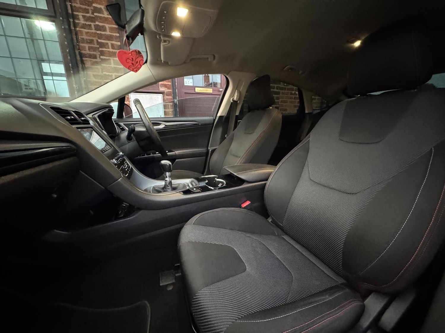 Used Ford Mondeo 2017 for sale - 76786941: Photo 9