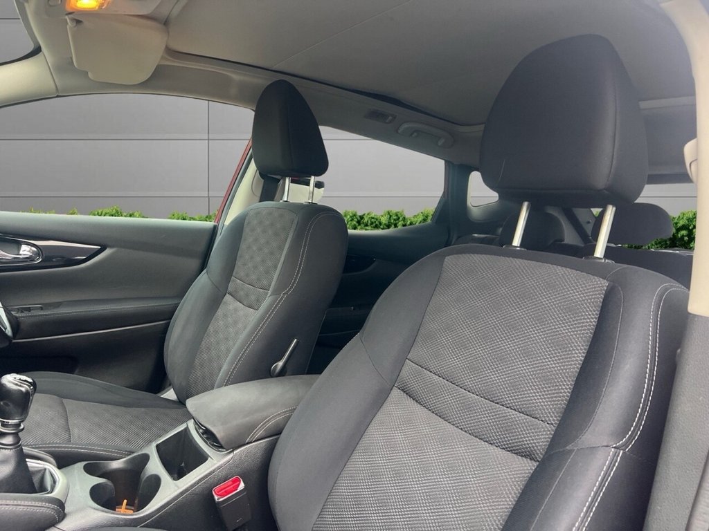 Used Nissan Qashqai 2015 for sale - 76744553: Photo 14