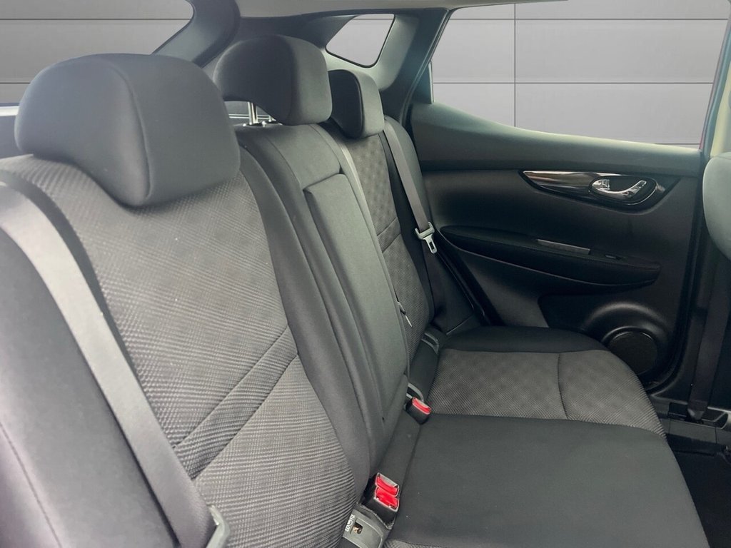 Used Nissan Qashqai 2015 for sale - 76744553: Photo 15
