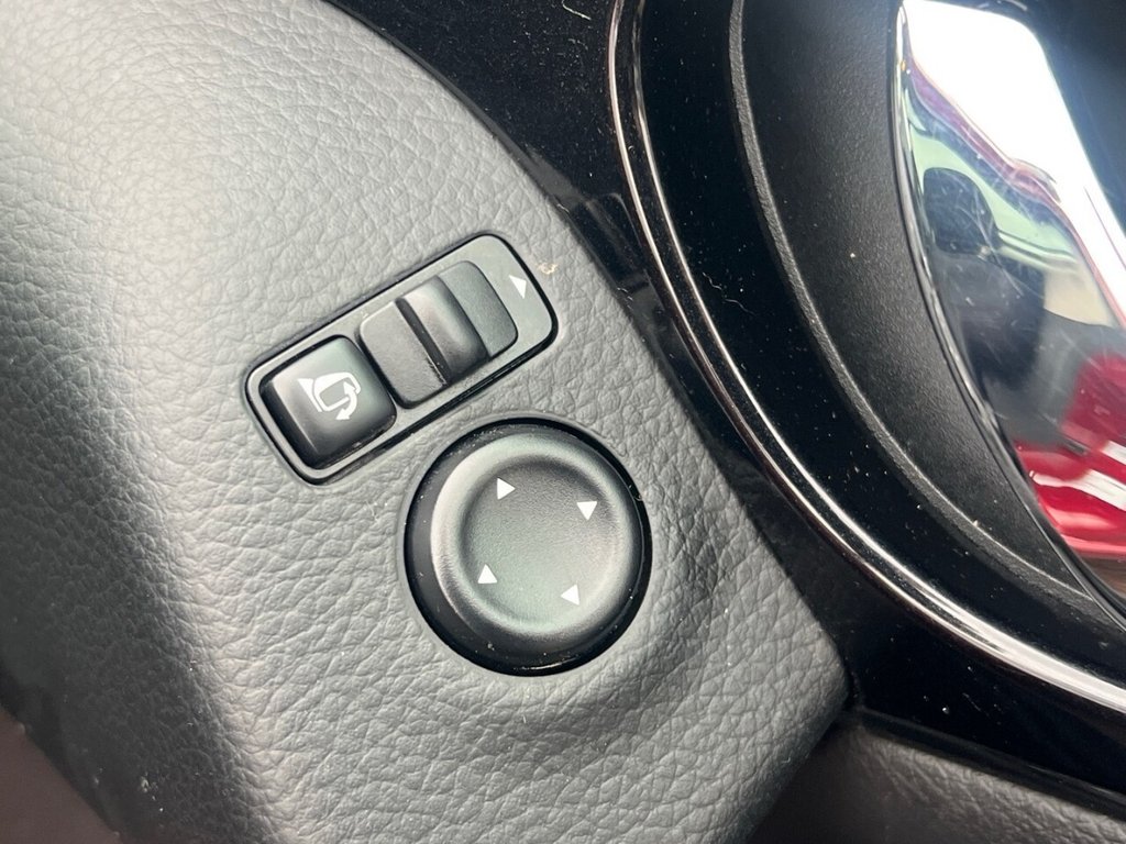 Used Nissan Qashqai 2015 for sale - 76744553: Photo 23