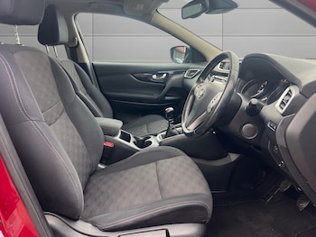 Used Nissan Qashqai 2015 for sale - 76744553: Photo