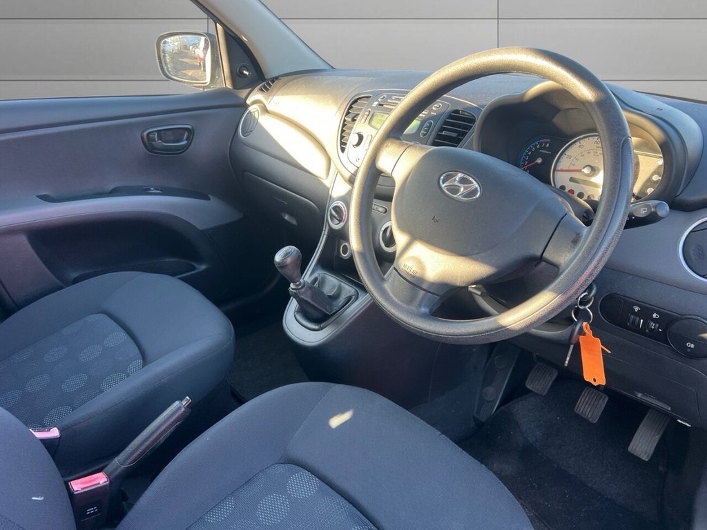 Used Hyundai i10 2011 for sale - 77089440: Photo 10