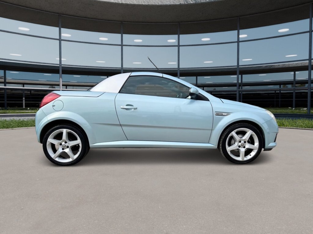 Used Vauxhall Tigra 2009 for sale - 77422432: Photo 3