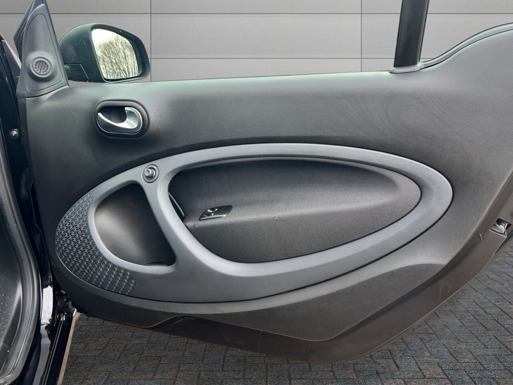 Used smart fortwo 2016 for sale - 76923962: Photo 12