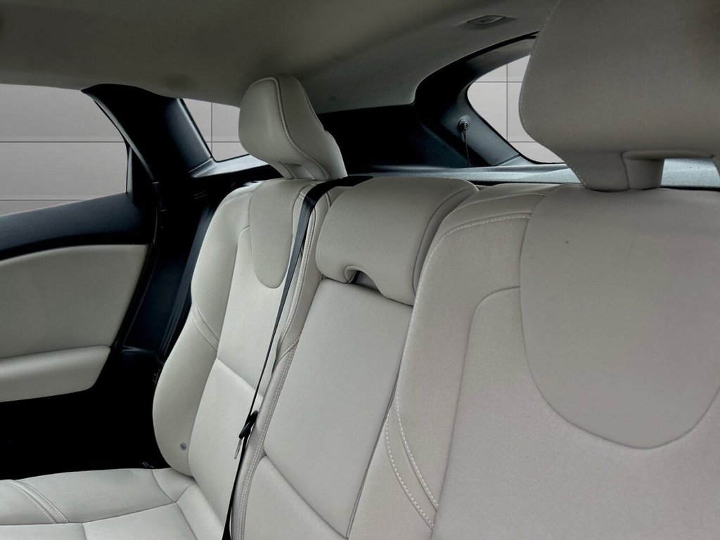 Used Volvo V40 2015 for sale - 76744543: Photo 16