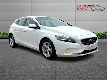Used Volvo V40 2015 for sale - 76744543: Photo