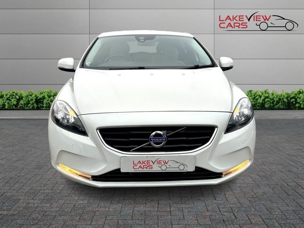Used Volvo V40 2015 for sale - 76744543: Photo 2