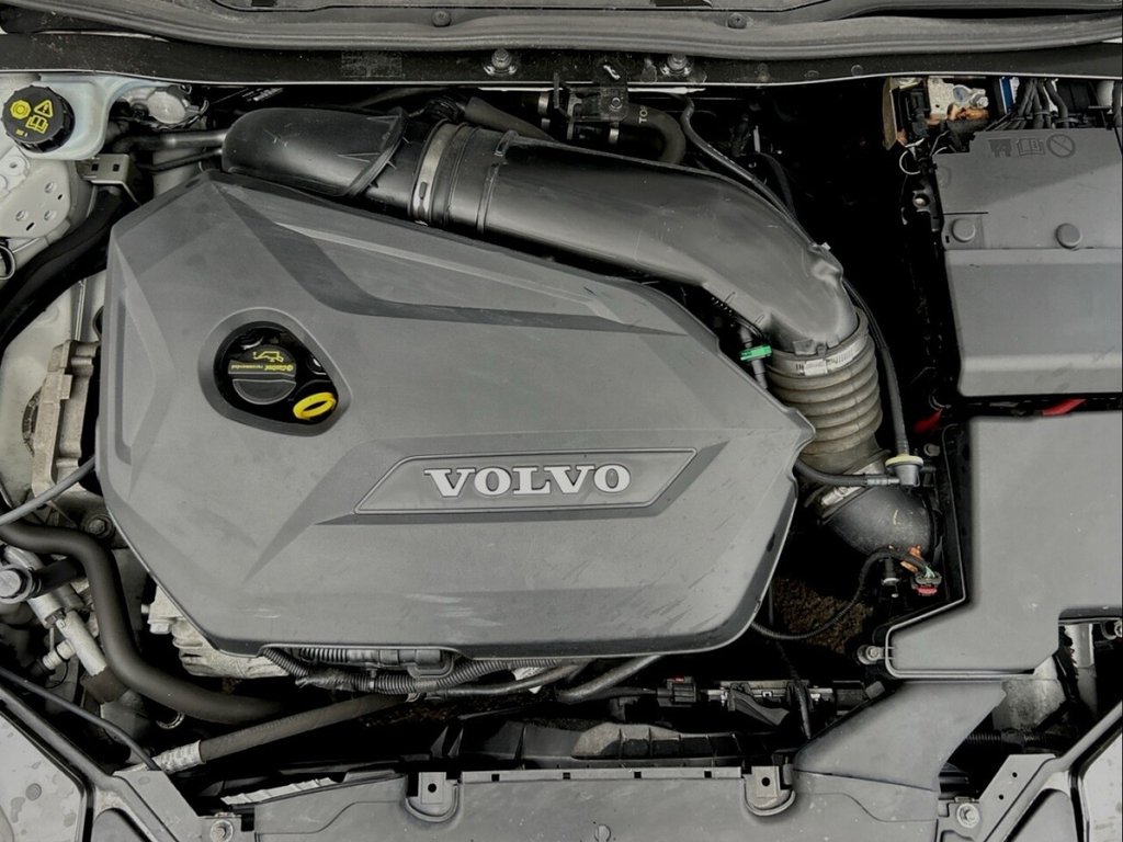 Used Volvo V40 2015 for sale - 76744543: Photo 20