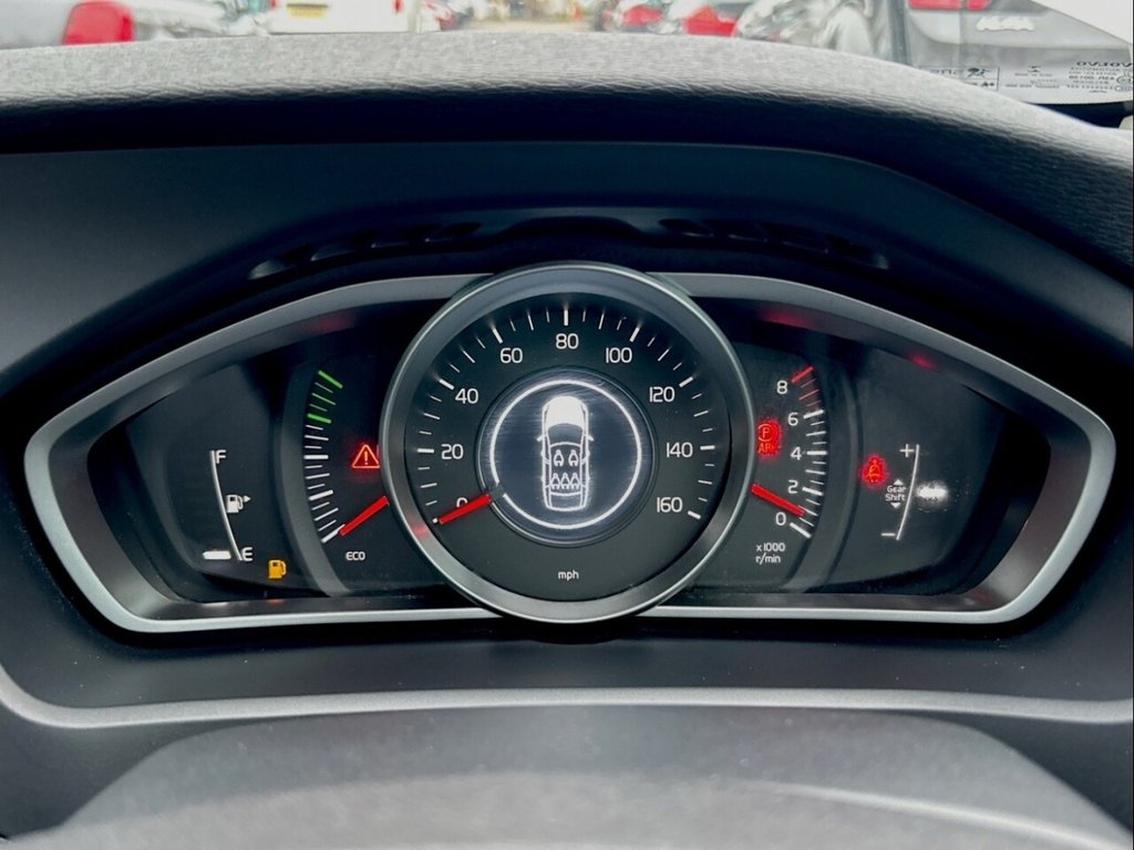 Used Volvo V40 2015 for sale - 76744543: Photo 23