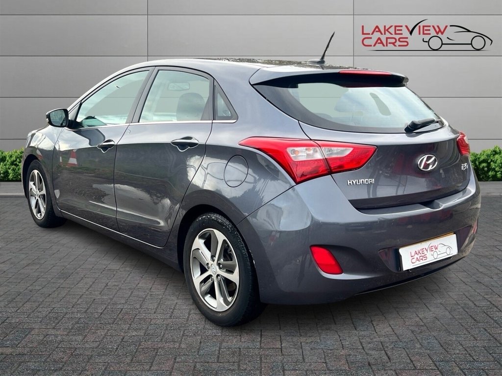 Used Hyundai i30 2016 for sale - 76744539: Photo 2