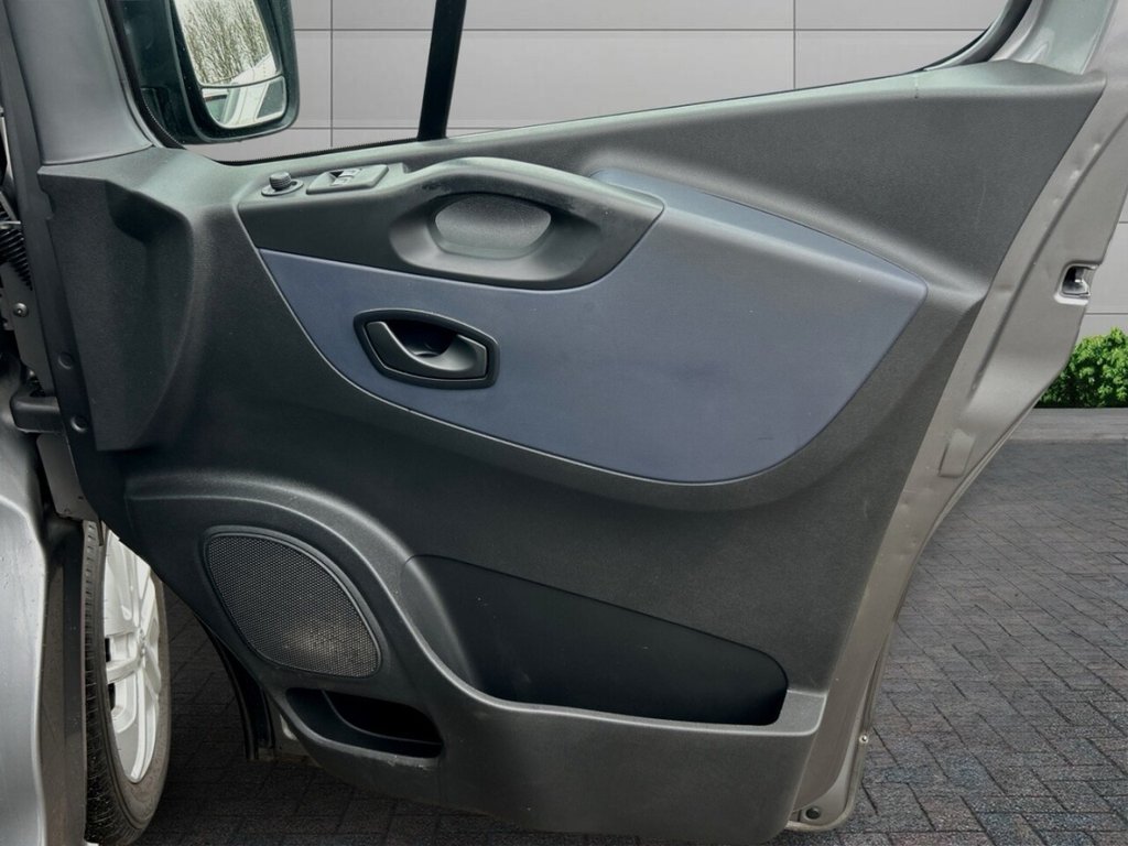 Used Vauxhall Vivaro 2017 for sale - 77133008: Photo 12