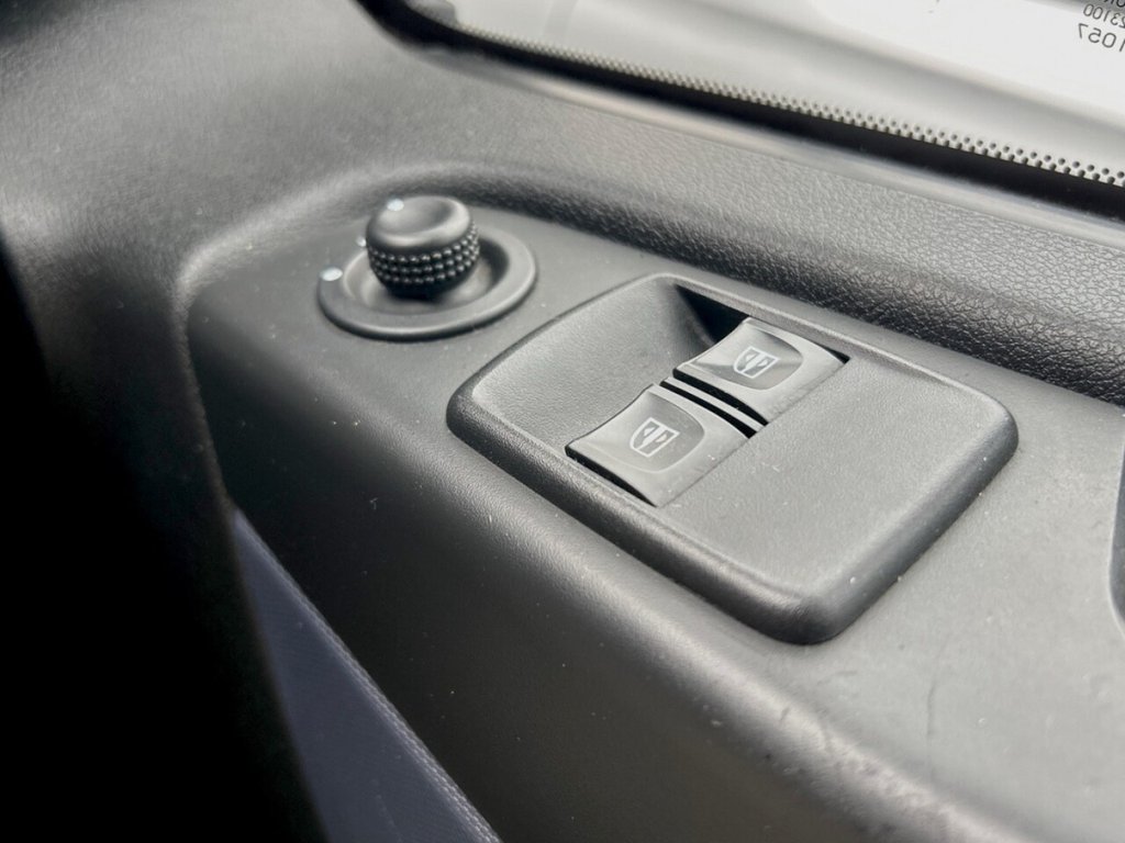 Used Vauxhall Vivaro 2017 for sale - 77133008: Photo 25