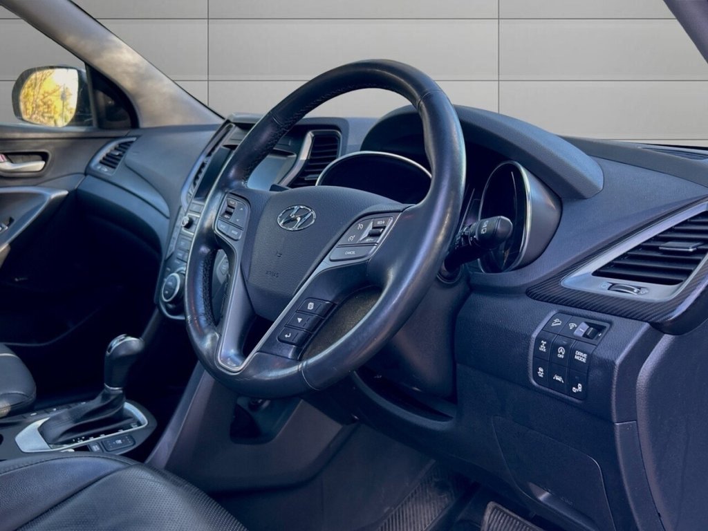 Used Hyundai Santa Fe 2016 for sale - 76744513: Photo 9