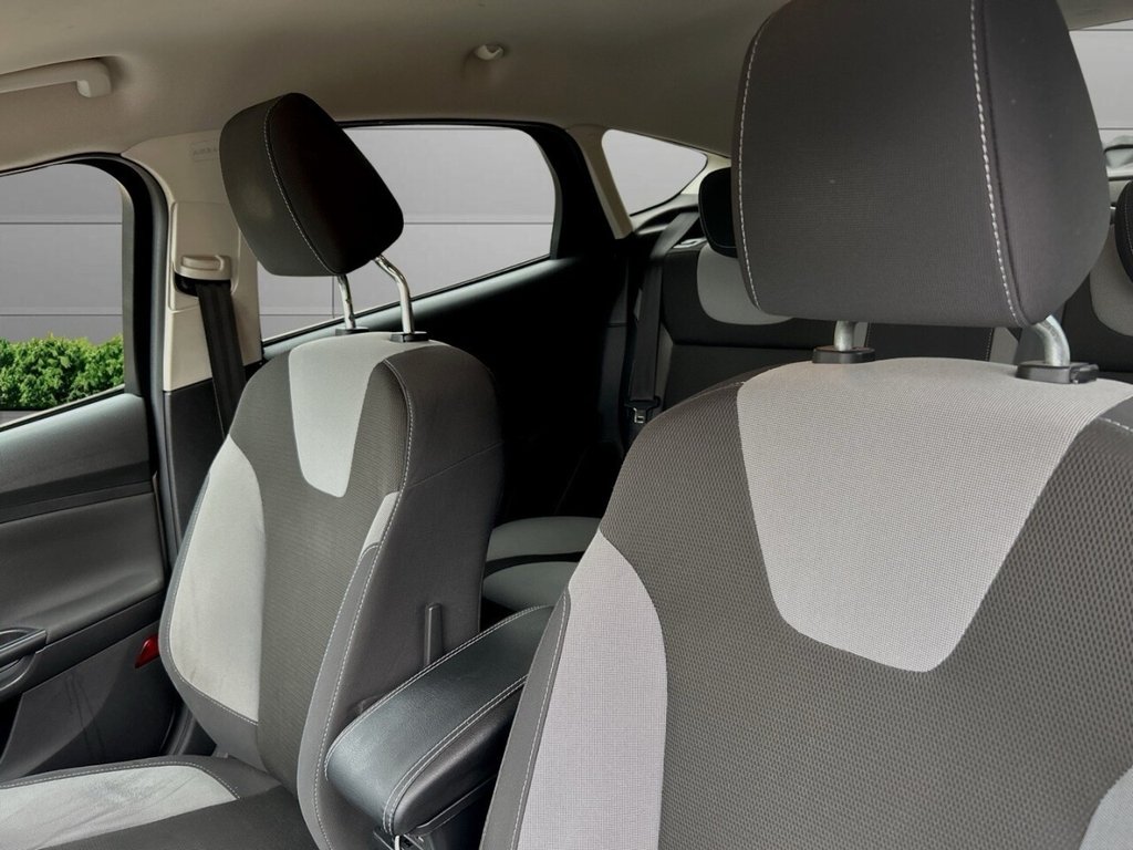 Used Ford Focus 2012 for sale - 76744520: Photo 14