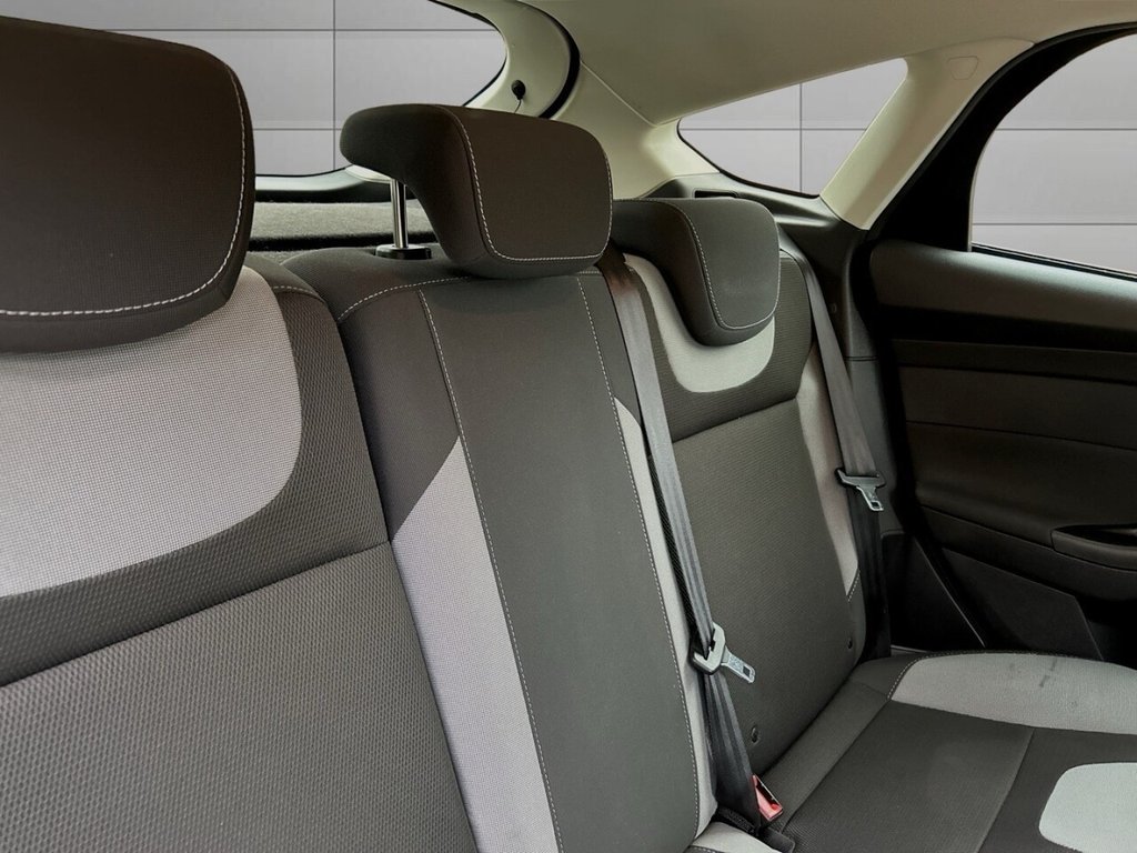 Used Ford Focus 2012 for sale - 76744520: Photo 18