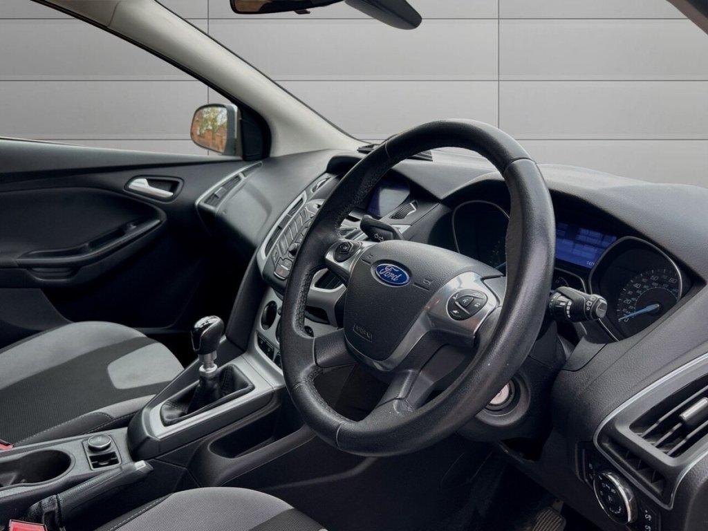 Used Ford Focus 2012 for sale - 76744520: Photo 9