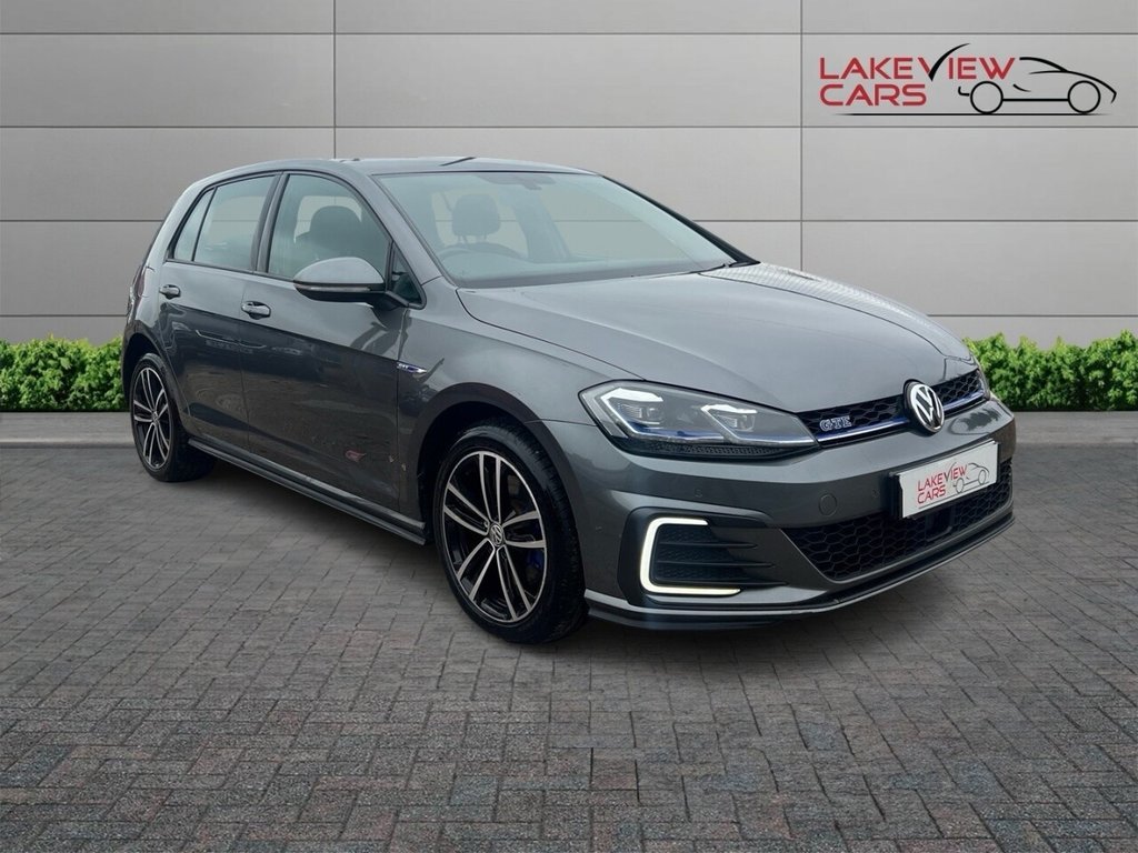 Used Volkswagen Golf 2018 for sale - 76744511: Photo 1