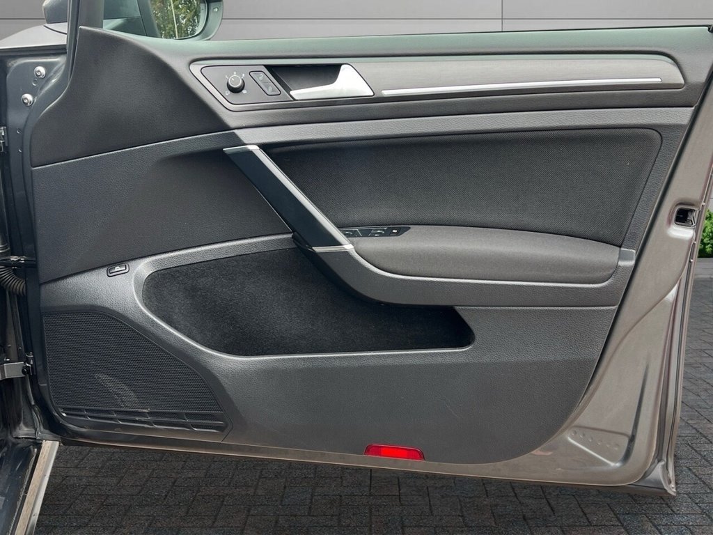 Used Volkswagen Golf 2018 for sale - 76744511: Photo 10