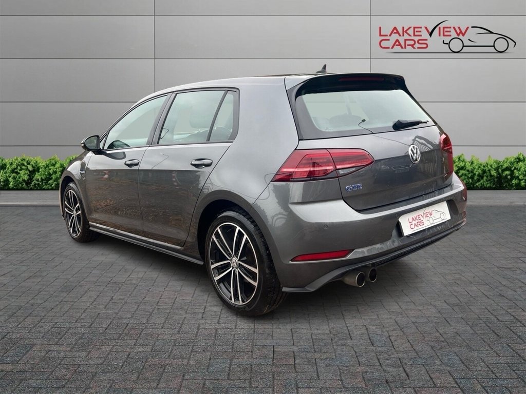 Used Volkswagen Golf 2018 for sale - 76744511: Photo 2