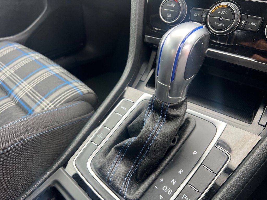 Used Volkswagen Golf 2018 for sale - 76744511: Photo 23