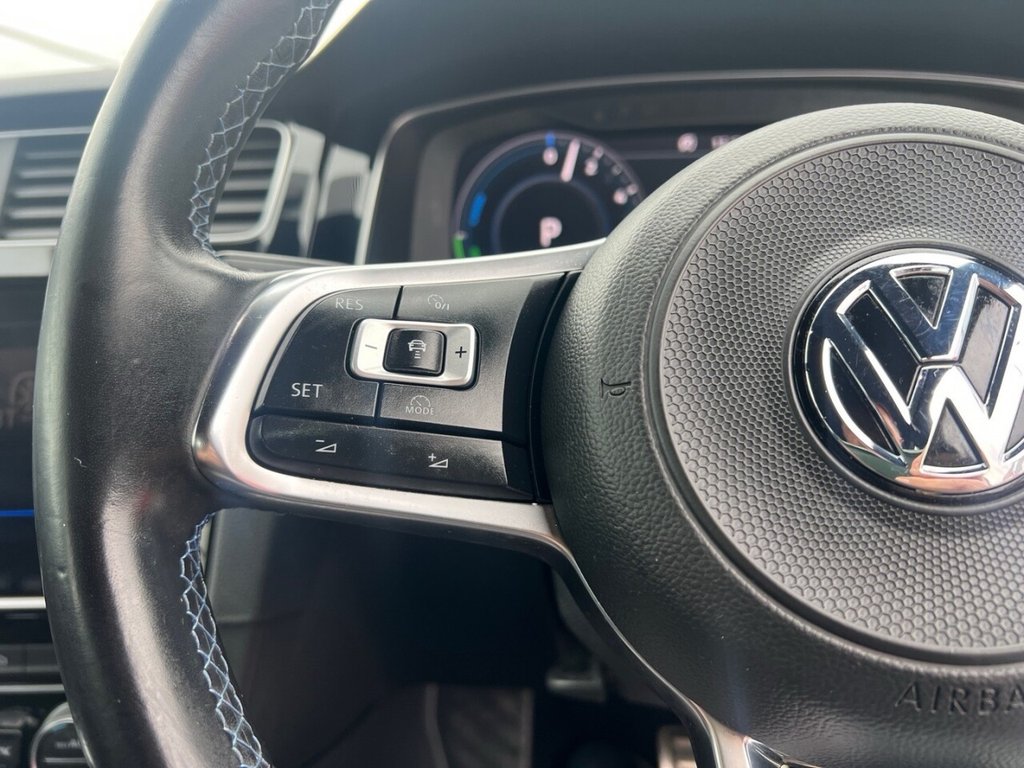 Used Volkswagen Golf 2018 for sale - 76744511: Photo 25