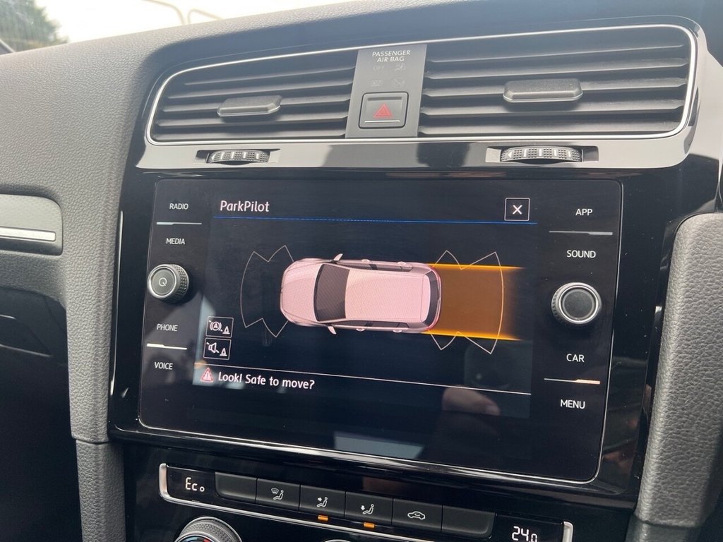 Used Volkswagen Golf 2018 for sale - 76744511: Photo 30