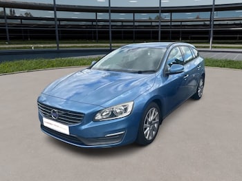 Used Volvo V60 2015 for sale - 76744473: Photo