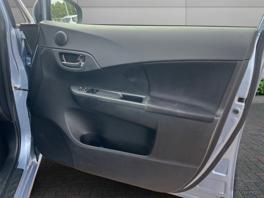 Used Toyota Verso 2011 for sale - 76744482: Photo 10